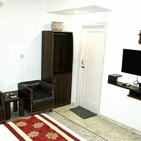 Kaveri Hotel And Restaurant Yamunānagar Zewnętrze zdjęcie