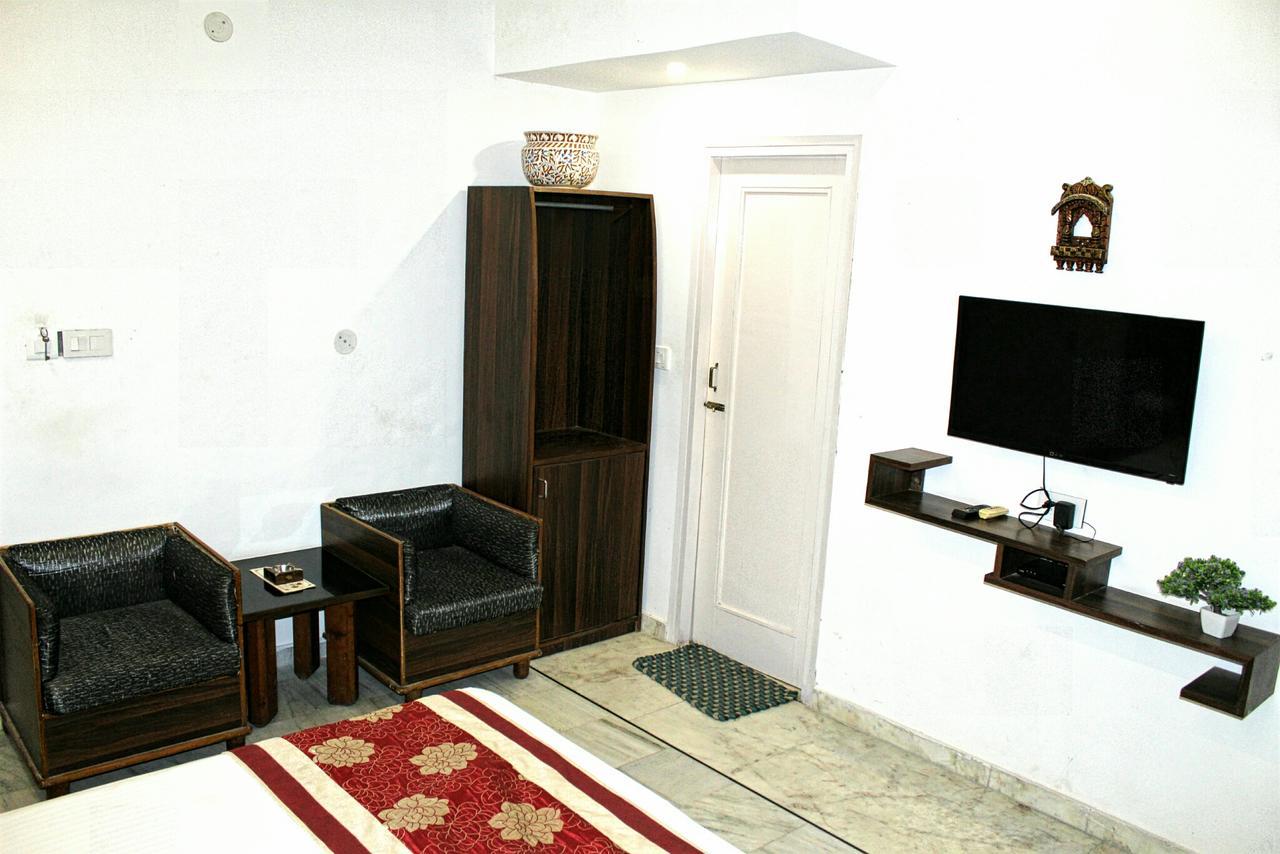 Kaveri Hotel And Restaurant Yamunānagar Zewnętrze zdjęcie